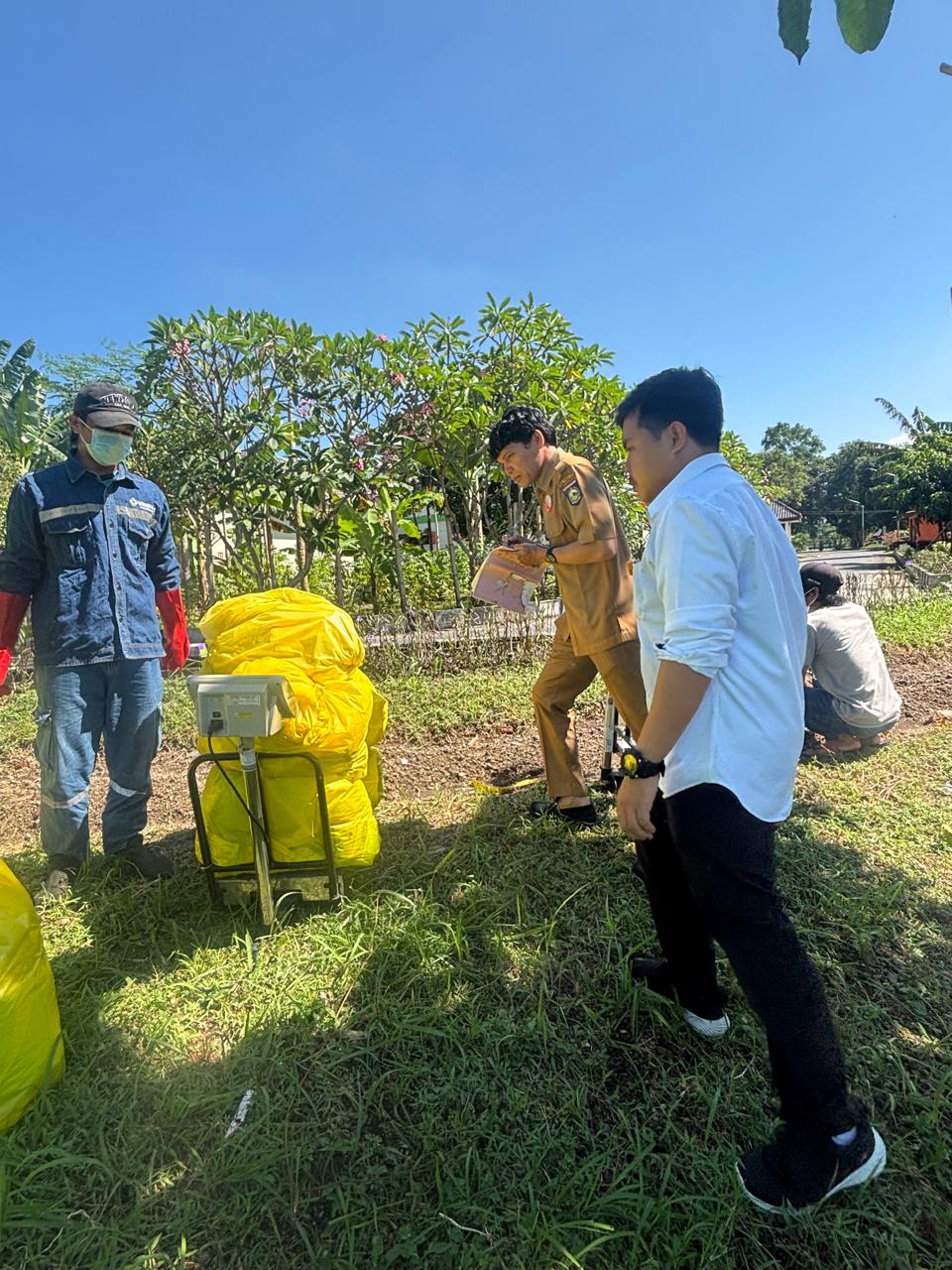RSJ Mutiara Sukma melaksanakan kegiatan pengangkutan limbah Bahan Berbahaya dan Beracun (B3)